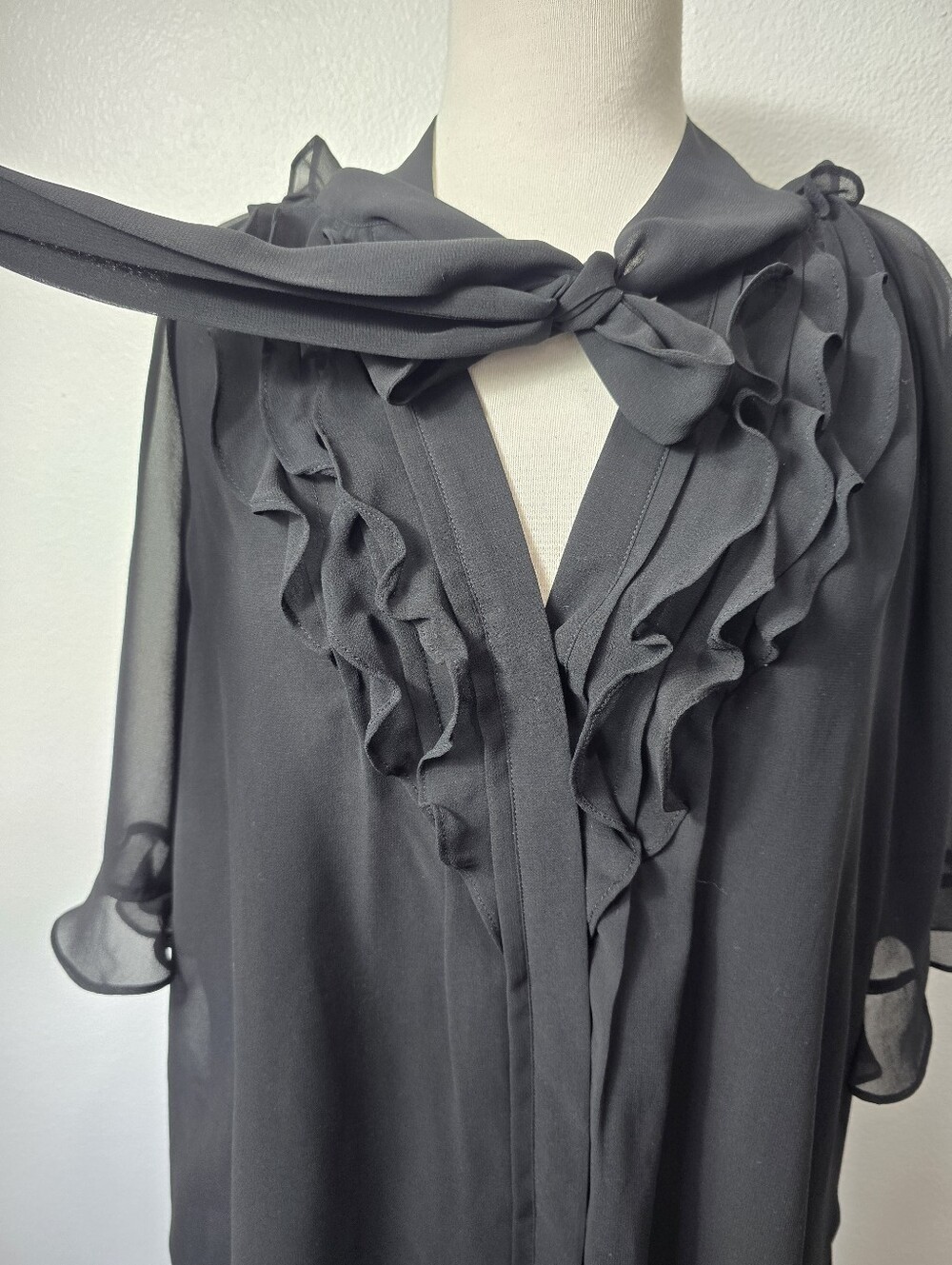Kobi Halperin Black Ruffle Tie-Neck Blouse Office Casual Ruffle - Picture 6 of 7